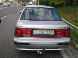 Autó hátulról
