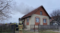 kigyulladt tető oltása