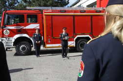 tűzoltóautó ünnepélyes átadása