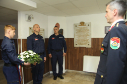 megemlékezés pillanatai