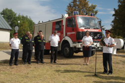 gépjárműfecskendő átadásának pillanatai