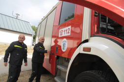 gépjárműfecskendő átadásának pillanatai