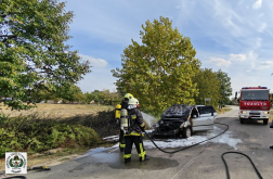 kigyulladt autó oltása
