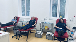 vért adnak a katasztrófavédelem munkatársai