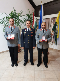 Farmosi Csaba és Kővágó Dezső és Fogas László
